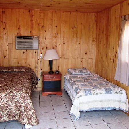 Lake Stop Resort Kearny Exterior photo